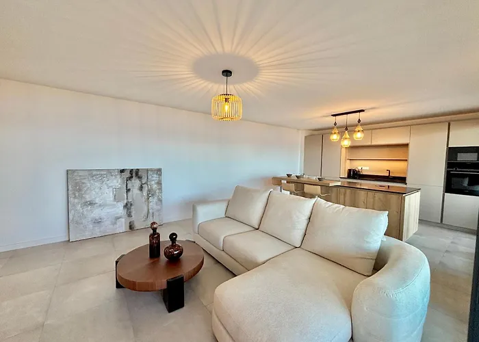 דירה Vue Royal Palm A13