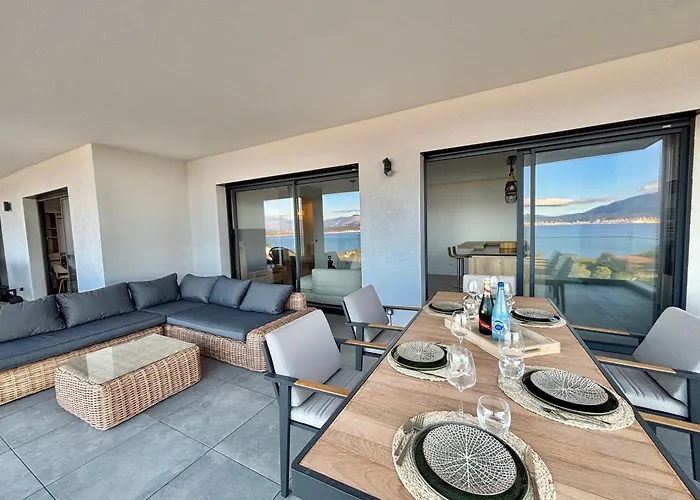 Vue Royal Palm A13 דירה