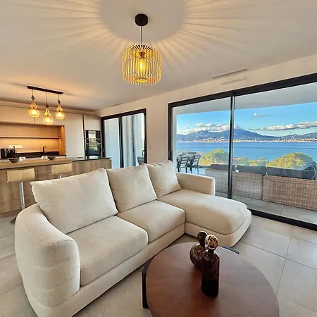 Apartment Vue Royal Palm A13