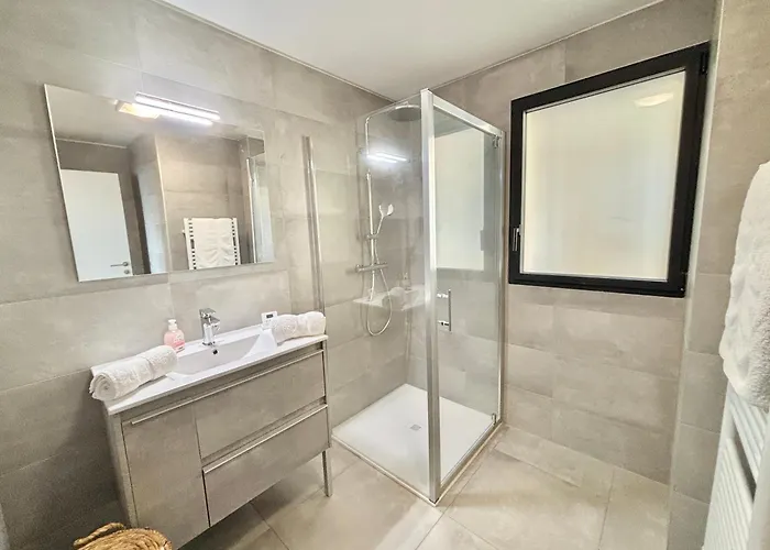 Apartment Vue Royal Palm A13